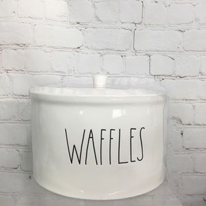 🚨FLASH SALE🚨 Rae Dunn waffle warmer/holder